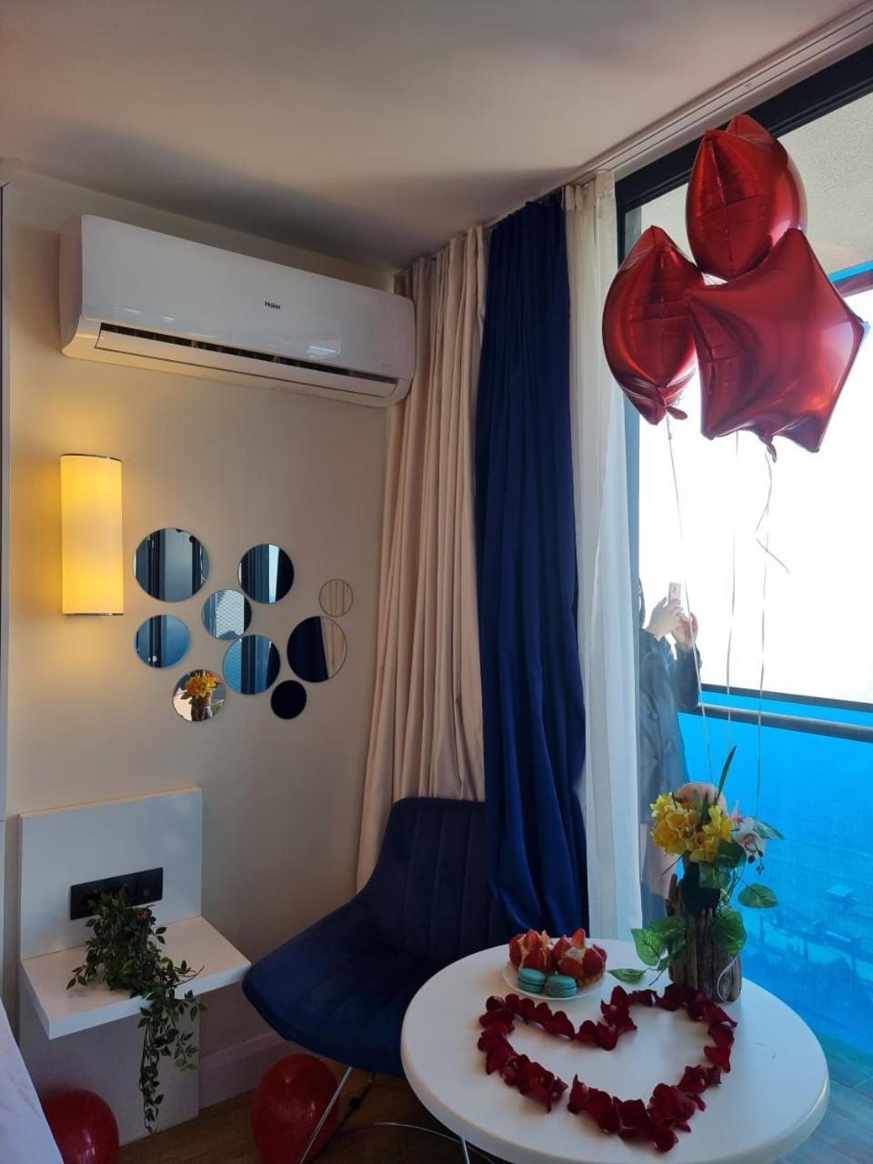 Orbi City Aparthotel Batumi Exterior foto